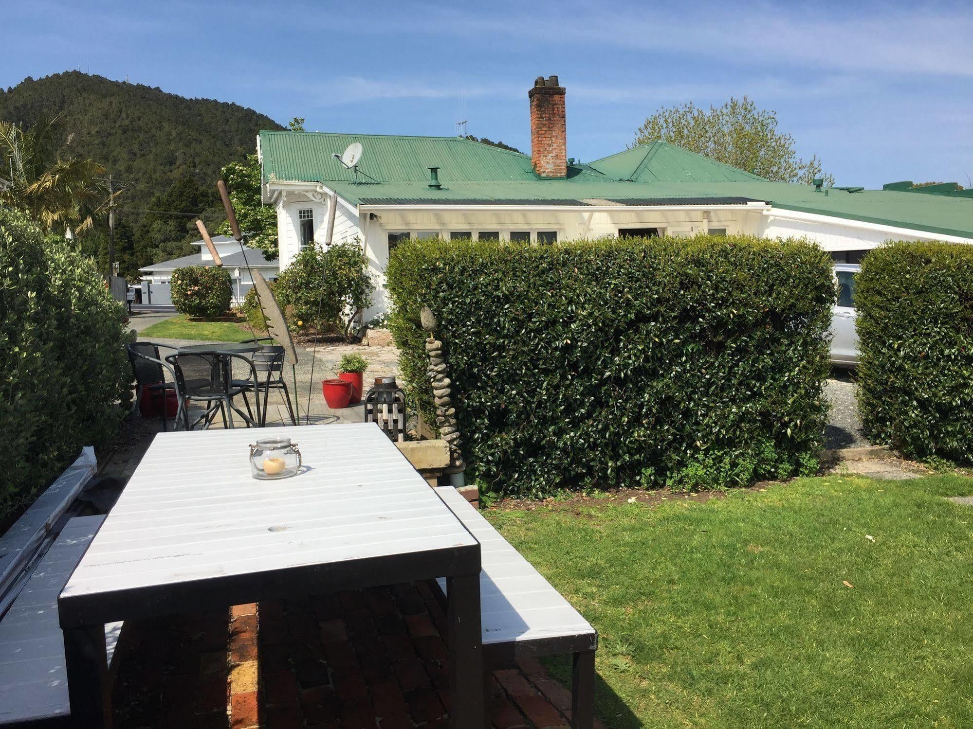 Chelsea House Bed & Breakfast Whangarei Exterior photo